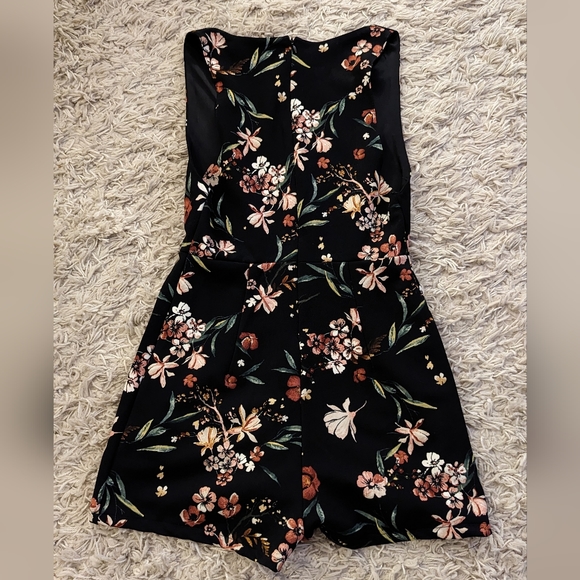 Floral romper - Picture 2 of 3